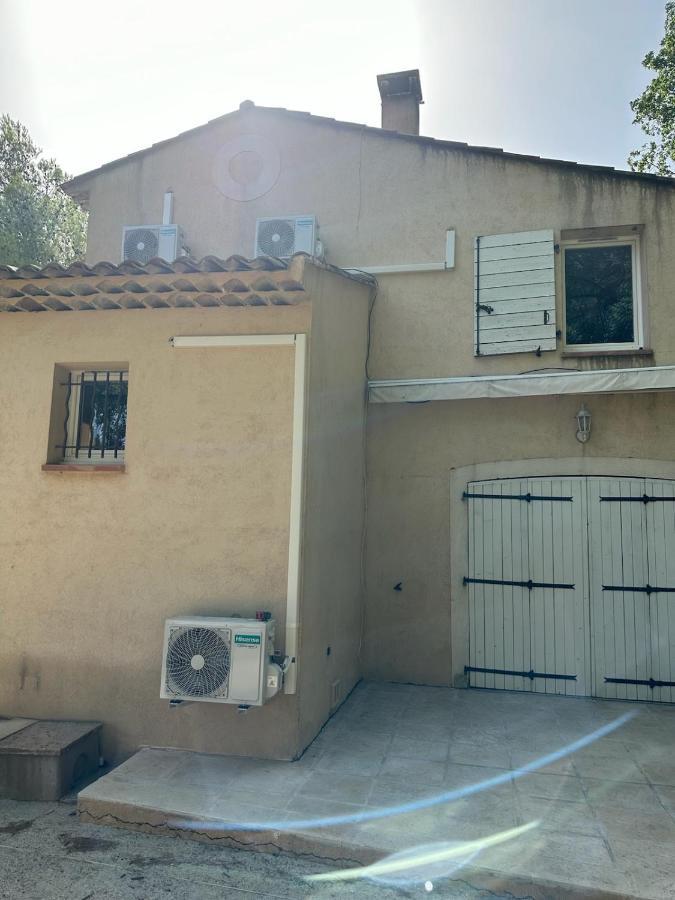 Villa Au Pied De La Sainte Victoire Puyloubier Exterior foto